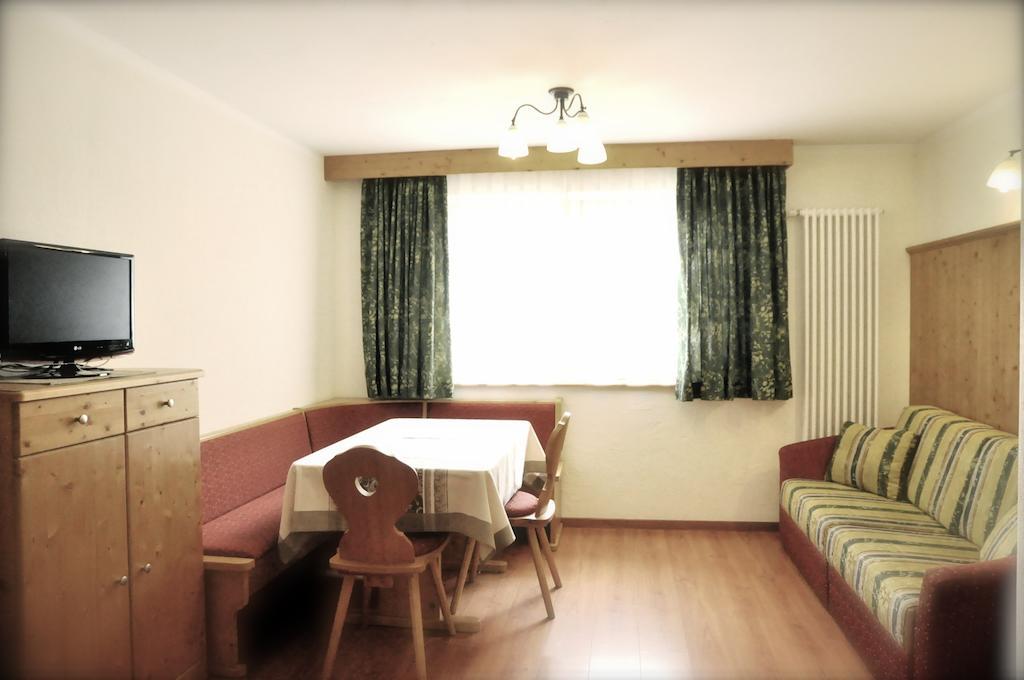 Apartments Bracun Corvara In Badia Room photo