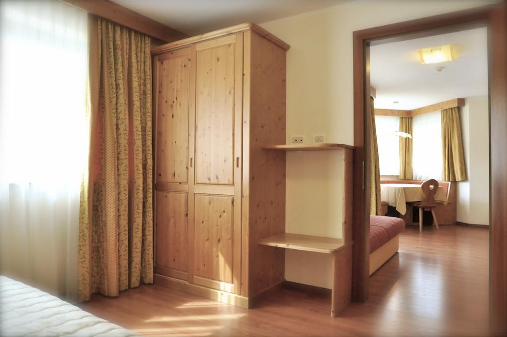 Apartments Bracun Corvara In Badia Room photo