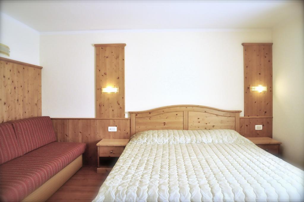 Apartments Bracun Corvara In Badia Room photo